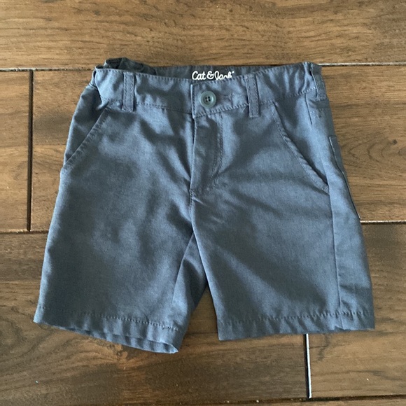 Two pairs of shorts size 4. - Picture 3 of 3
